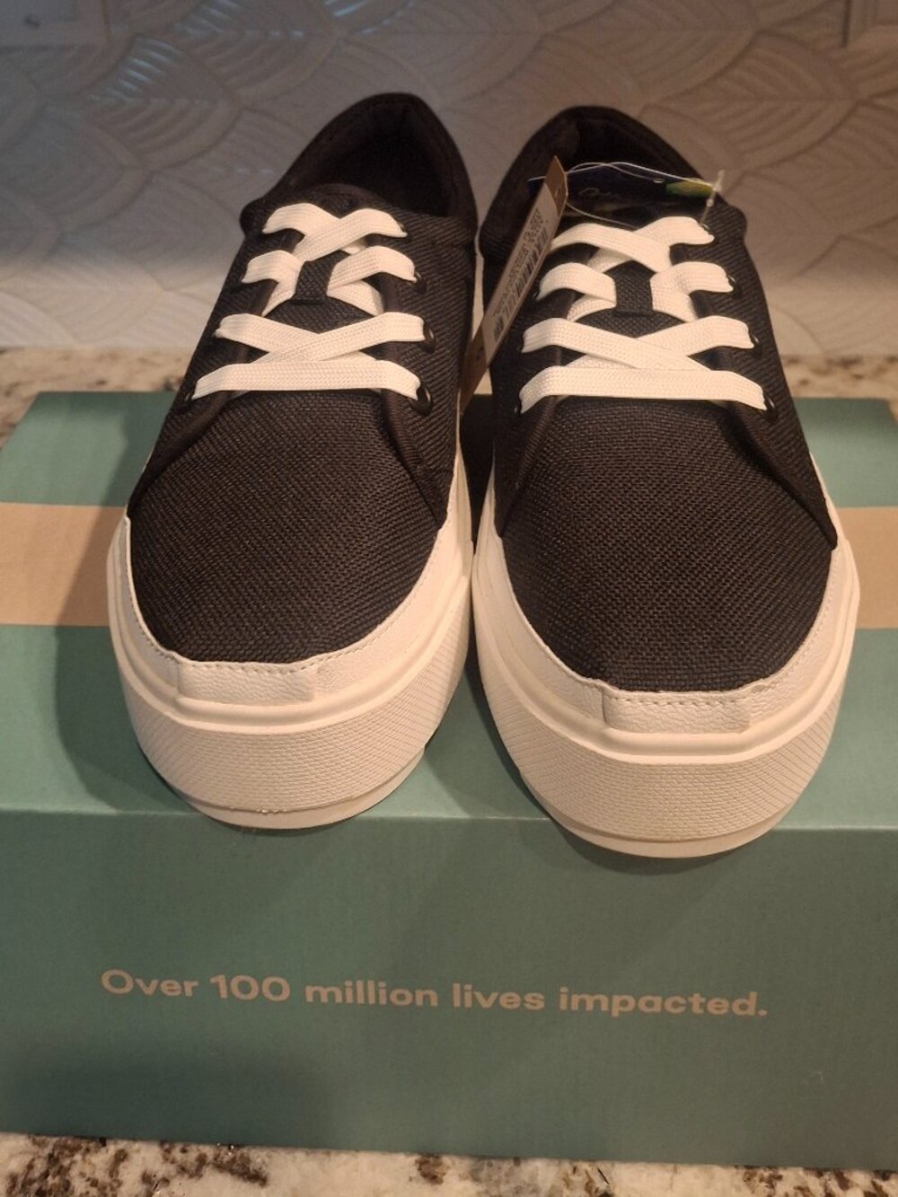 NIB womens TOMS black canvas chunky sole lugs size 10